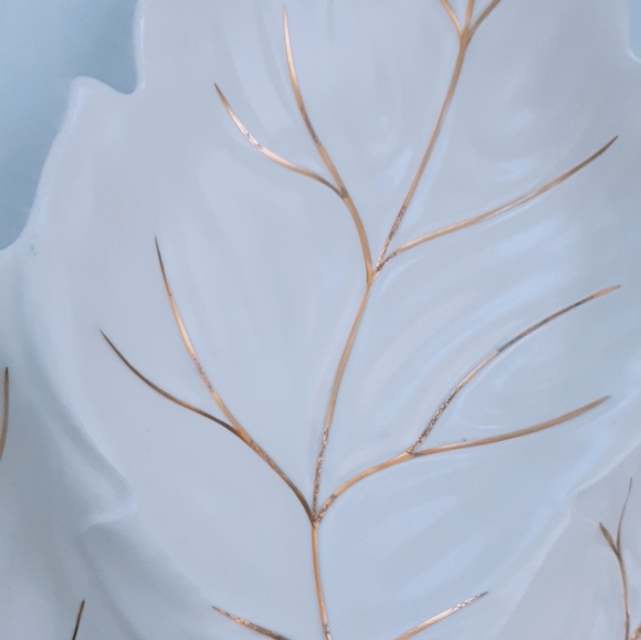 Decorative leave - Picture 3 of 3